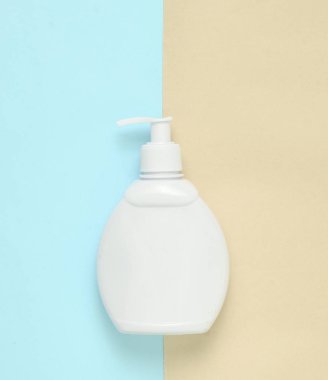 Bir mavi pembe pastel renkli, Minimalizm, üst krem beyaz şişe vie