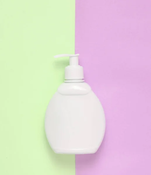 Vit Flaska Grädde Blå Rosa Pastell Bakgrund Minimalism Top Vie — Stockfoto