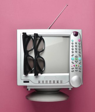 Retro tube Tv, 3d gözlük ve uzaktan kumanda üzerindeki kahverengi bir arka plan. Üstten görünüm, vintage video technolog
