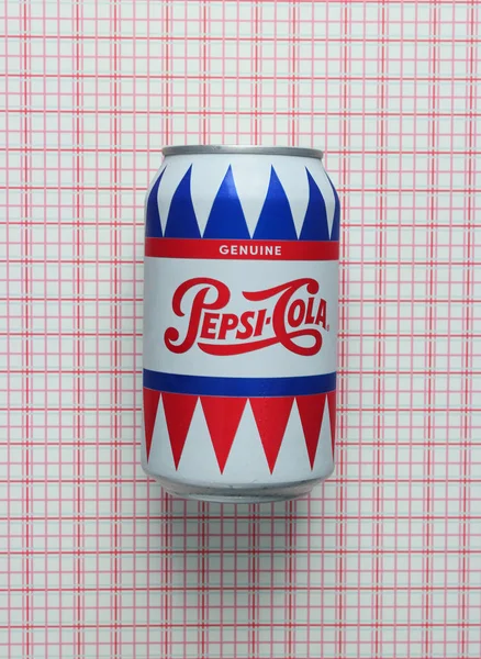 Odessa Ukrajna Július 2018 Konzervdoboz Pepsi Cola Valódi Terítő Szemközti — Stock Fotó