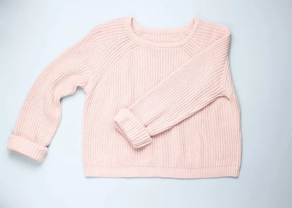 Modny Różowy Pastel Sweter Dzianiny Szarym Tle Widok Góry — Zdjęcie stockowe