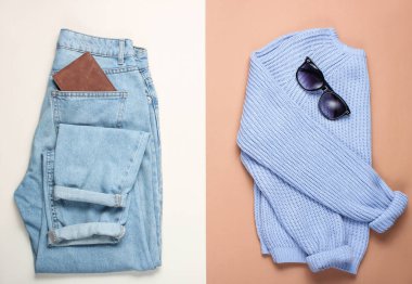 Düz döşeme tarzı örgü kazak, trendy mavi kot pantolon ve pastel arka plan diğer aksesuarlar, üst görünümü, minimalizm