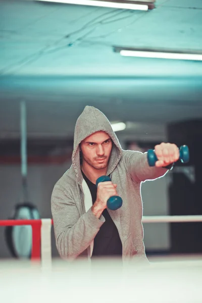 Koncept Boxu Boxerský Muž Při Boxování Přímým Hitem Zvonkem Boxerském — Stock fotografie