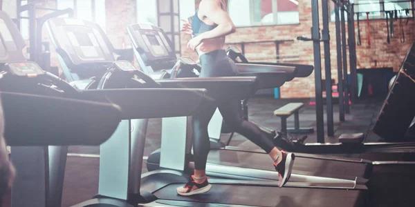 Sporty Woman Running Treadmill Gym Cardio Trainin — Stock Photo, Image