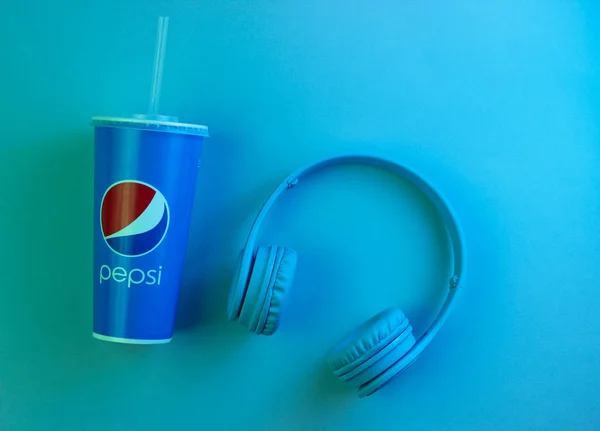 Ukrajna Odessa Január 2019 Pepsi Papír Pohár Szalma Fejhallgató Top — Stock Fotó