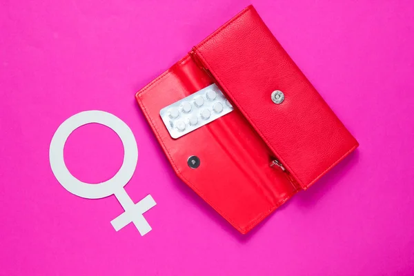 Gezondheid Van Vrouwen Vrouwelijk Geslacht Symbool Pillen Rode Tas Roze — Stockfoto