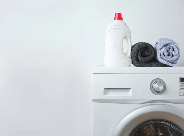 Bottle Washing Gel Rolled Sweaters Washing Machine — Stock Photo, Image