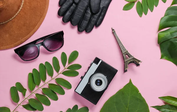 Jorney Parigi Accessori Donna Macchina Fotografica Retrò Statuetta Della Torre — Foto Stock