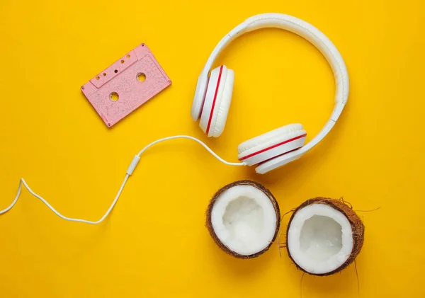 Amoureux Musique Concept Créatif Fond Estival Casque Classique Blanc Cassette — Photo