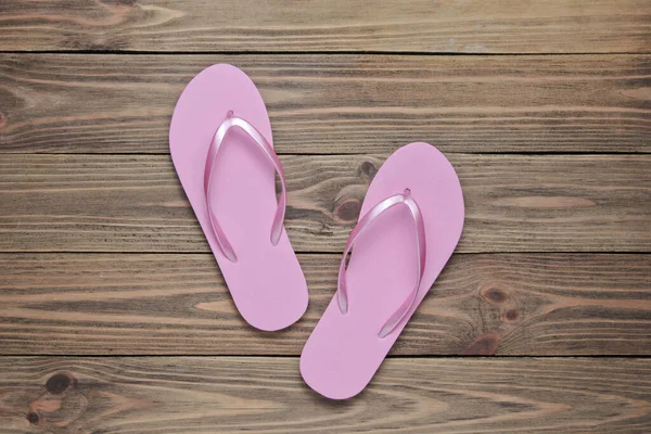 Lebensstil Tropenstrand Pinkfarbene Flip Flops Auf Holzhintergrund Sommer Hintergrund Ansicht — Stockfoto