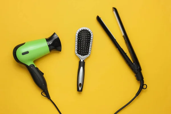 Cuidado Com Cabelo Estúdio Beleza Secador Cabelo Ferro Pente Fundo — Fotografia de Stock