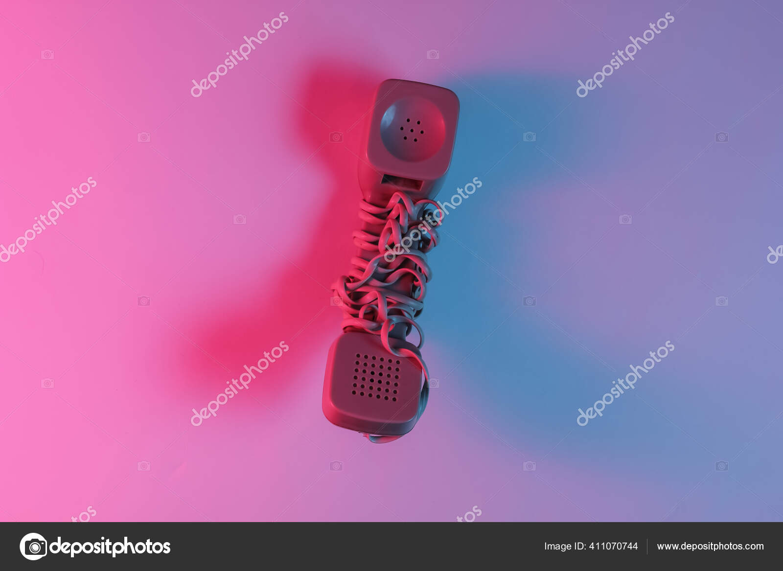 Старомодный Телефон Красно Синий Неоновый Градиентный Свет Ретро.