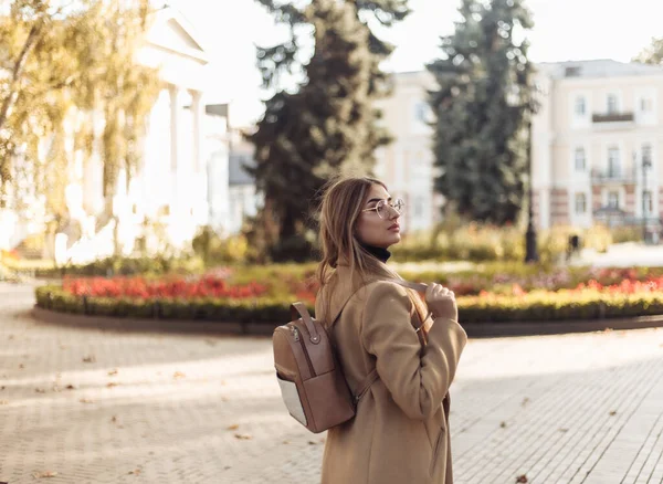 Módní Žena Podzimním Městě — Stock fotografie