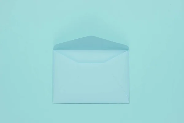 Abrir Envelope Azul Cor Pastel Flat Lay Mockup Para Dia — Fotografia de Stock
