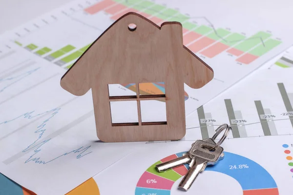 Winstgevende Investering Marktanalyse Een Huis Kopen Huis Minifiguur Met Sleutel — Stockfoto