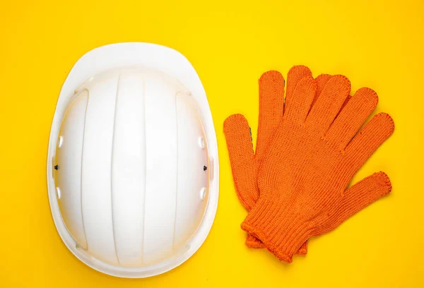 Equipaggiamento Sicurezza Fondo Giallo Casco Costruzione Guanti Vista Dall Alto — Foto Stock