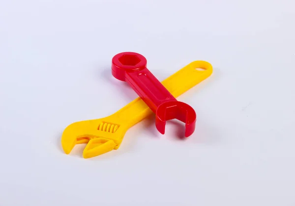 Leksak Plast Skiftnycklar Vit Bakgrund Närbild — Stockfoto