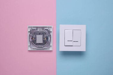 Pembe Arkaplanda Işık Düğmesi