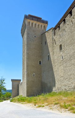 Spoleto, İtalya - Mayıs 20, 2009: Albornoziana kale görünümünü