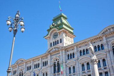 İtalya, Trieste, Citta Vecchia mahallesinin renkli mimarileri