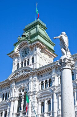 İtalya, Trieste, Citta Vecchia mahallesinin renkli mimarileri