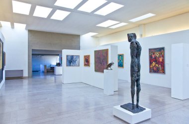 Trieste, İtalya - 9 Ağustos 2010: Rivoltella Müzesi modern sanat bölümü