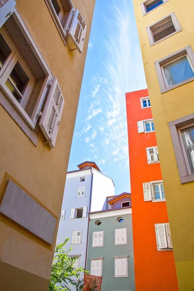 Włochy Triest Kolorowe Architektury Dzielnicy Citta Vecchia — Zdjęcie stockowe