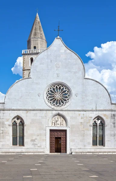 Italië Trieste Muggia Gevel Van Kathedraal — Stockfoto