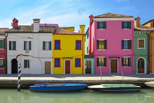 Europa Italia Venecia Las Casas Típicas Colores Orilla Del Canal — Foto de Stock