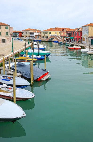 Italia Laguna Venecia Murano Casas Tradicionales Barco Canal San Donato — Foto de Stock