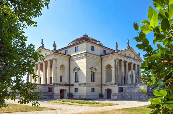 Vicenza, İtalya - 9 Mayıs 2011: Villa La Rotonda mimar Andrea Palladio tarafından.
