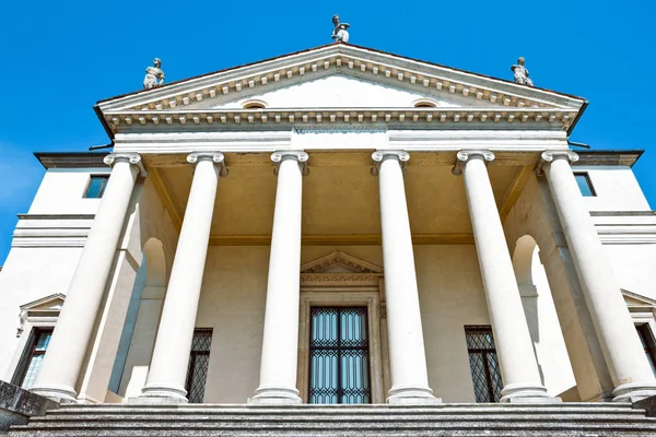 Vicenza, İtalya - 9 Mayıs 2011: Villa La Rotonda mimar Andrea Palladio tarafından atrium.