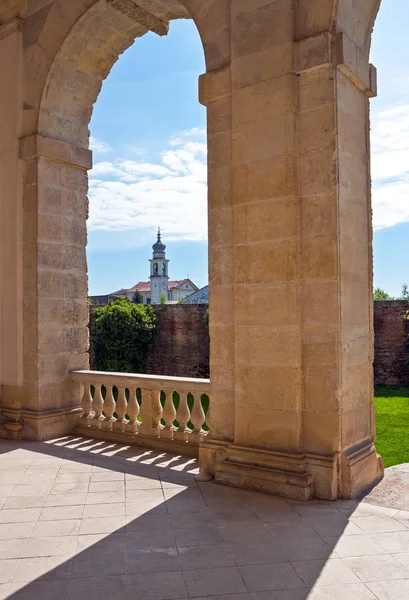 Ashford Di Lonigo, İtalya - 9 Mayıs 2011: Villa Pisani loggia ülkeden, görüntülemek, Andrea Palladio mimar.