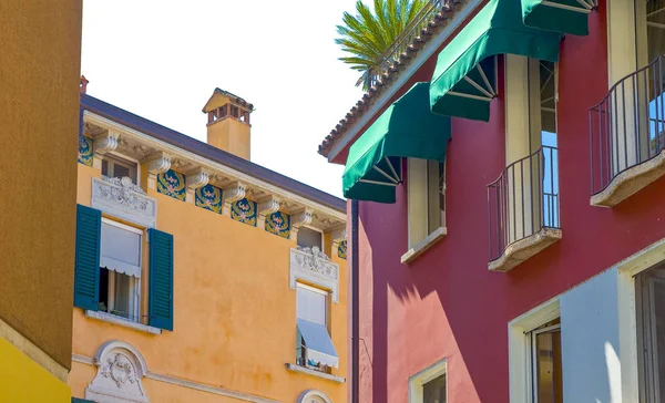 Italie Lac Garde Sirmione Les Maisons Colorées Village — Photo