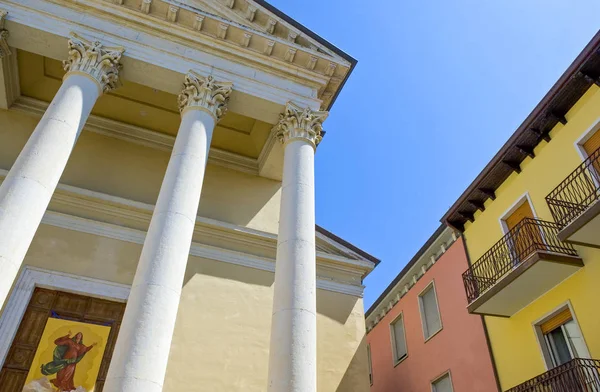 Itália Lago Garda Bardolino Vista Para Cima Igreja Paroquial — Fotografia de Stock