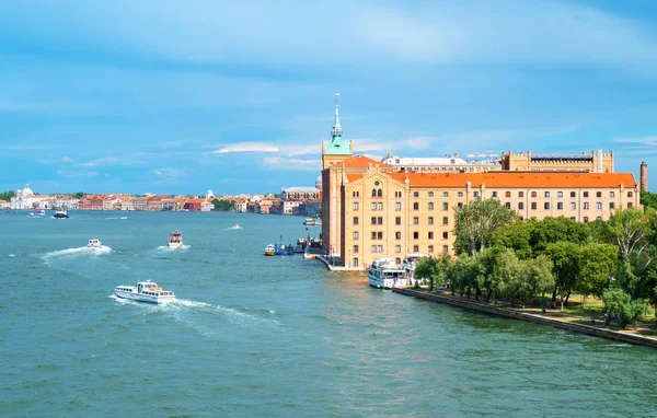 Veneza Itália Julho 2017 Canal Giudecca Antigo Moinho Stucky Hoje — Fotografia de Stock