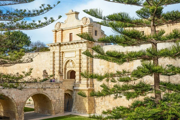 Mdina Malta Fevereiro 2017 Portão Principal Das Muralhas Medievais Fortificadas — Fotografia de Stock