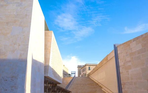 Malta Valletta Lång James Trappan New City Gate — Stockfoto