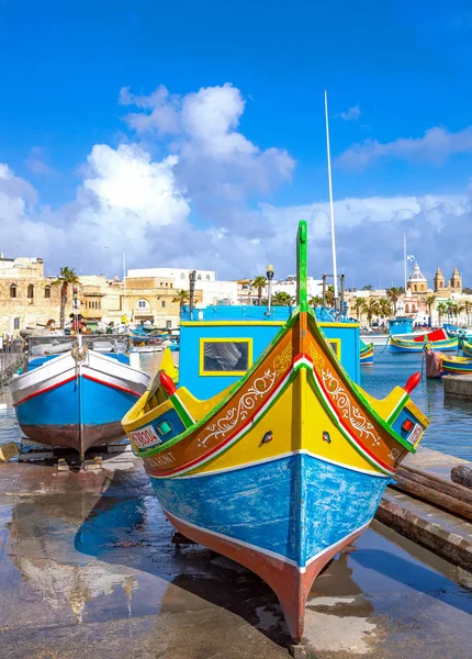 Malta Marsaxlokk Barche Pesca Colorate Nel Porto Del Villaggio — Foto Stock