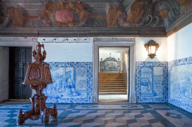 Lisbon, Portekiz - 24 Mart 2009: Eski seramik (azulejos) içinde S.Vincente kilisede