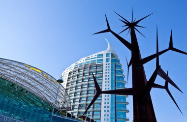 Lisbon, Portekiz - 25 Mart 2009: S.Rafael towers de Parque Das Nacoes sergi alanı