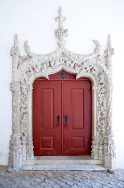 Sintra, Portekiz - 26 Mart 2009: Palacio Ulusal (Paco gerçek), ayrıntılı bir kapı