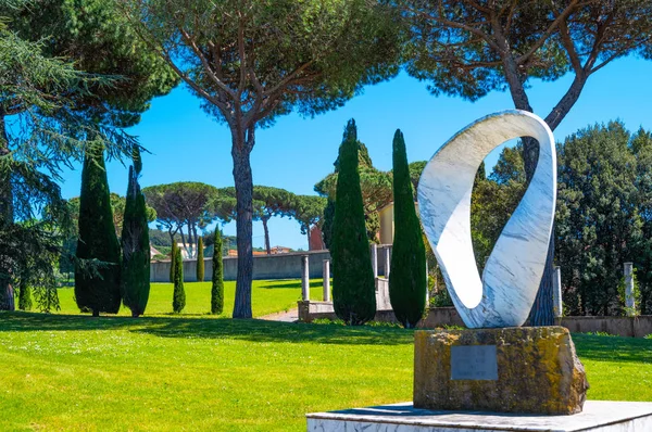 Castelgandolfo Italia Abril 2017 Una Escultura Moderna Junkyu Moto Los —  Fotos de Stock