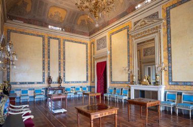 Monza, İtalya - 27 Mart 2018: Resim sergisi ve Royal villa daire dekorasyon