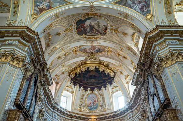 Bérgamo Italia Marzo 2017 Pinturas Decoraciones Techo Del Presbiterio Catedral —  Fotos de Stock