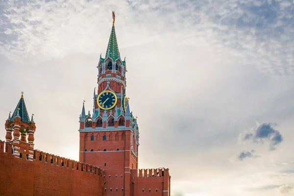 Rusia Moscú Plaza Roja Muro Del Kremlin Las Torres —  Fotos de Stock