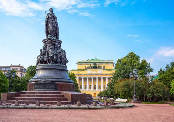 Rusya, St.Petersburg, Gostiny bölge, Catherine II Anıtı