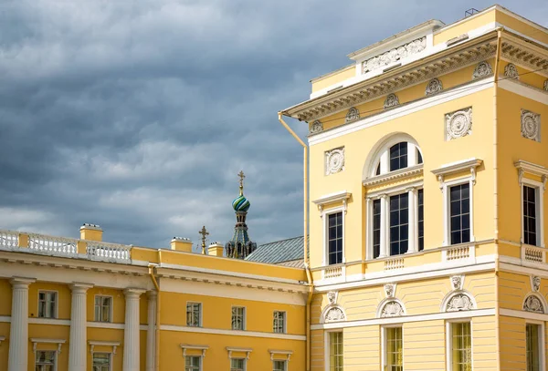 Rusia San Petersburgo Vista Del Ala Lateral Del Museo Ruso — Foto de Stock