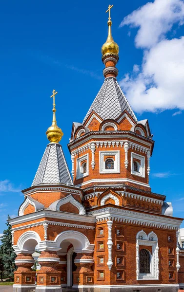 Rusia Yaroslavi Una Capilla Ortodoxa Roja Centro Ciudad — Foto de Stock
