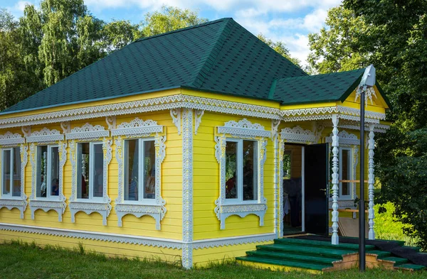 Russie Uglitsch Une Maison Traditionnelle Bois Bien Décorée Sur Rive — Photo